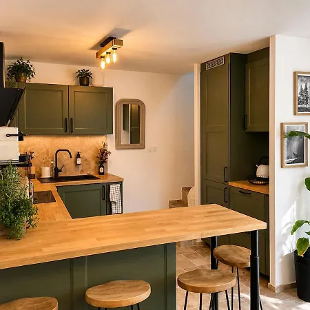 Le Petit Chalet